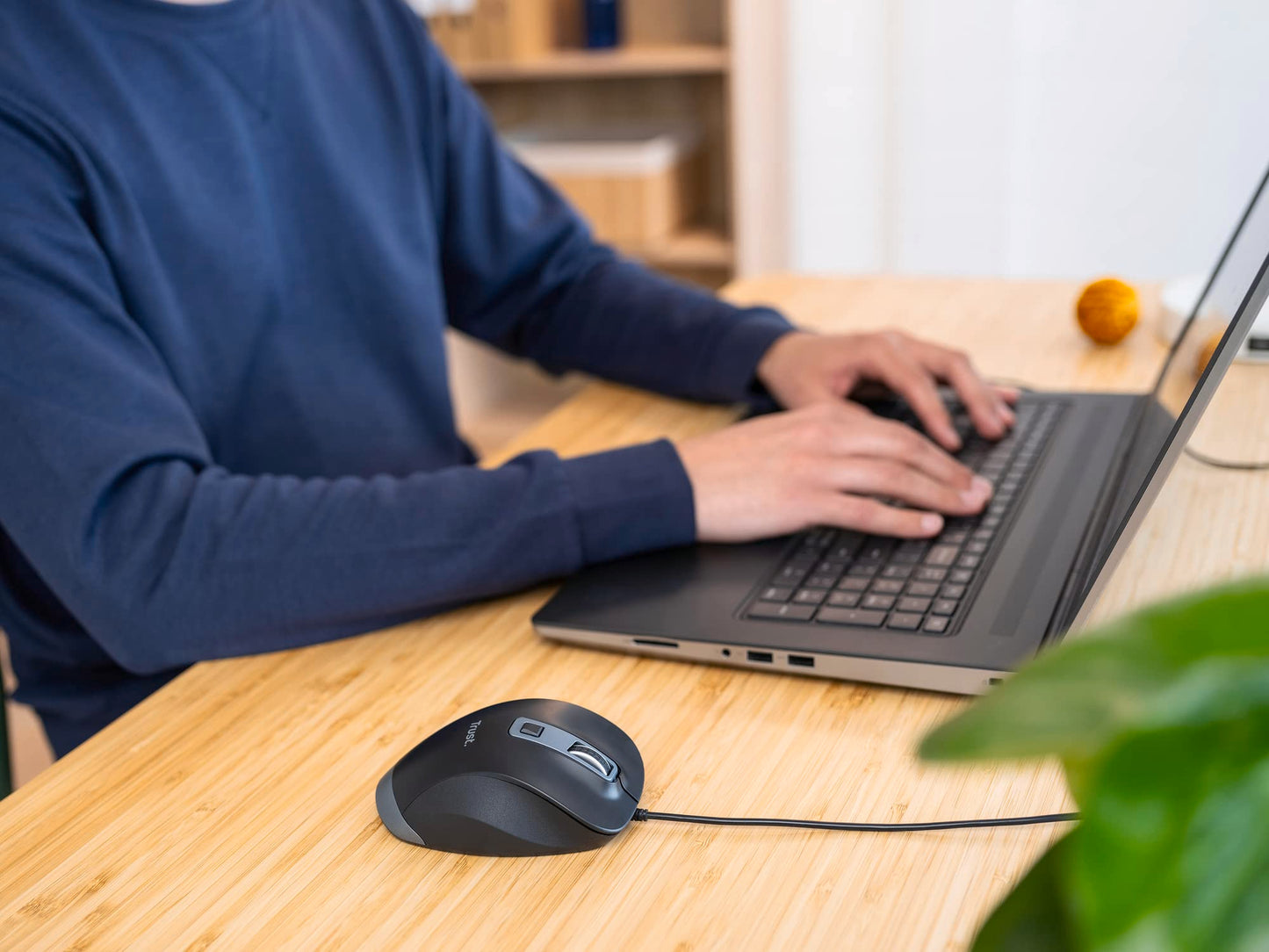 Trust Fyda Wired Ergonomic USB Mouse, 600-5000 DPI, 6 Buttons, Recycled Materials, Black, Eco-Friendly, Model 24728