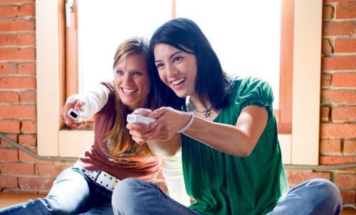 Nintendo Wii Play with Wii Remote - Model 045496890179 - Fun Multiplayer Gaming Experience