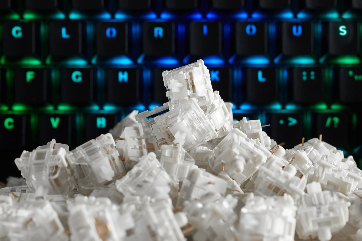 Glorious Gateron Clear Mechanical Keyboard Switches - 120 Pack, Ultra-Light Linear, 35g Actuation Force, Clear Color