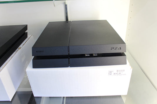 Sony PlayStation 4 Console 500 GB - Black (Renewed) [video game]