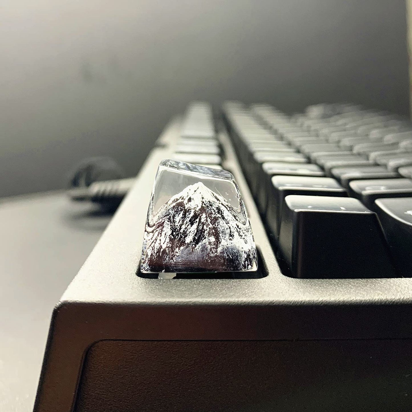 MECHKYP Handmade Mt .Fuji Backlit Resin Artisan Keycap R4/Esc Key Cap Shine Through Translucent SA Profile for Cherry MX Switch Gaming Mechanical Keyboard Snow Mountain(Black)