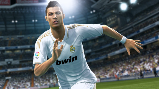 Konami Pro Evolution Soccer 2013 Xbox Game - Model SX2P23 - White Color