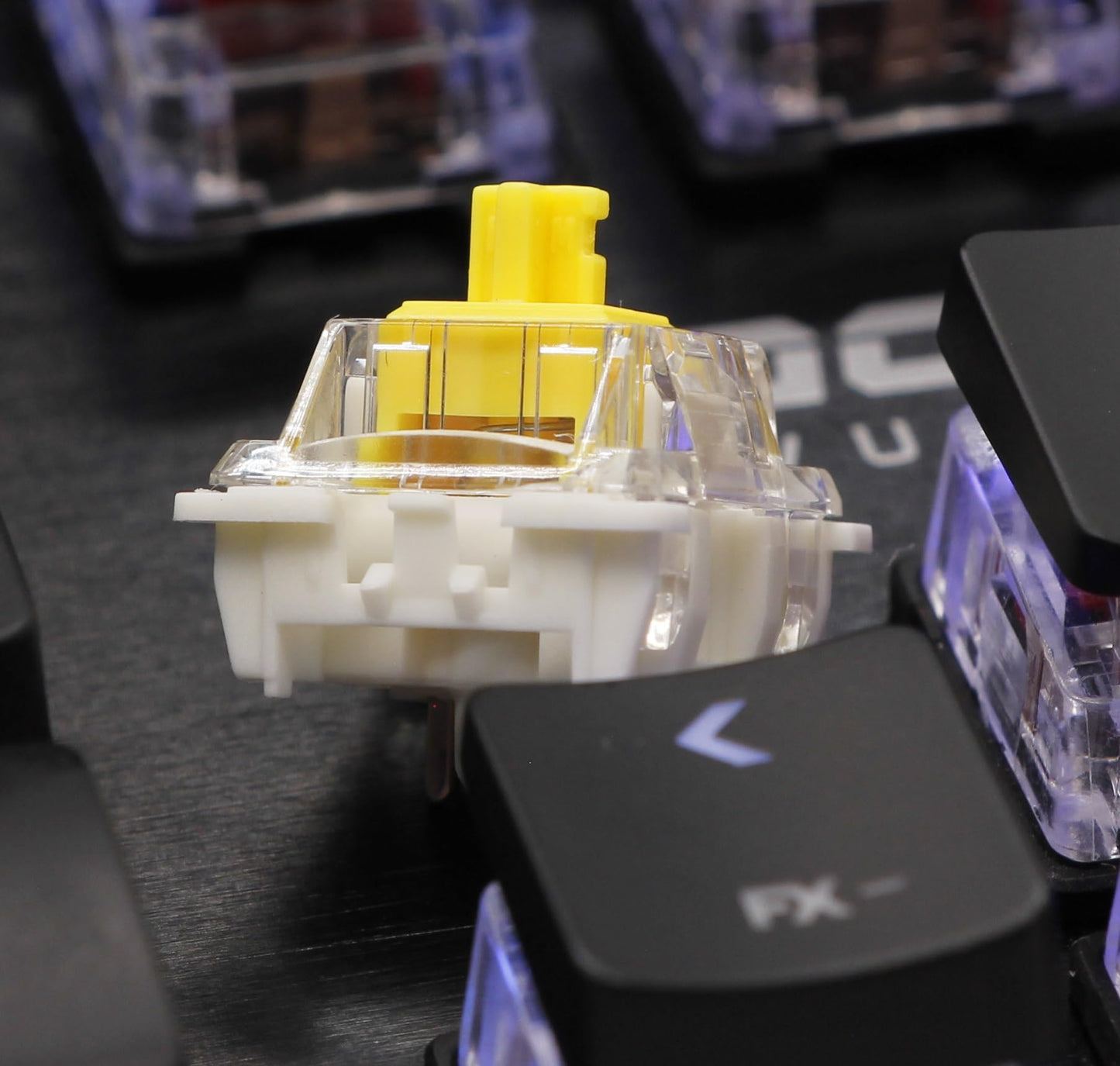 Tugeta GPRO3.0 Mechanical Gaming Keyboard - Gateron 70Pcs Pre-lubed Yellow Tactile Switches, POM Stem, RGB SMD, 3 Pin