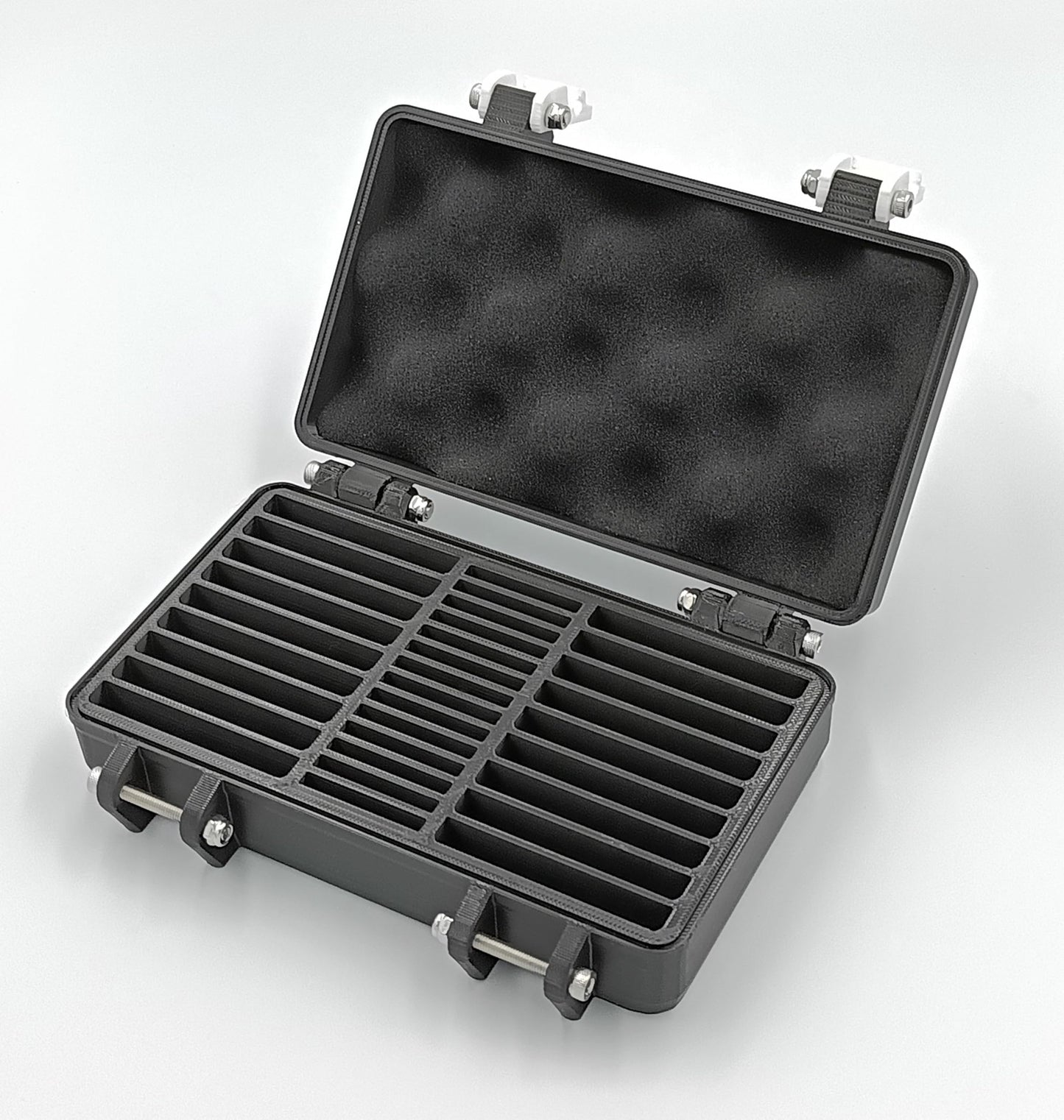 Generic Rugged Protective Carrying Case for Game Boy Advance/DS/3DS - Holds 32 Games, Black, 123mm x 171mm x 51.9mm