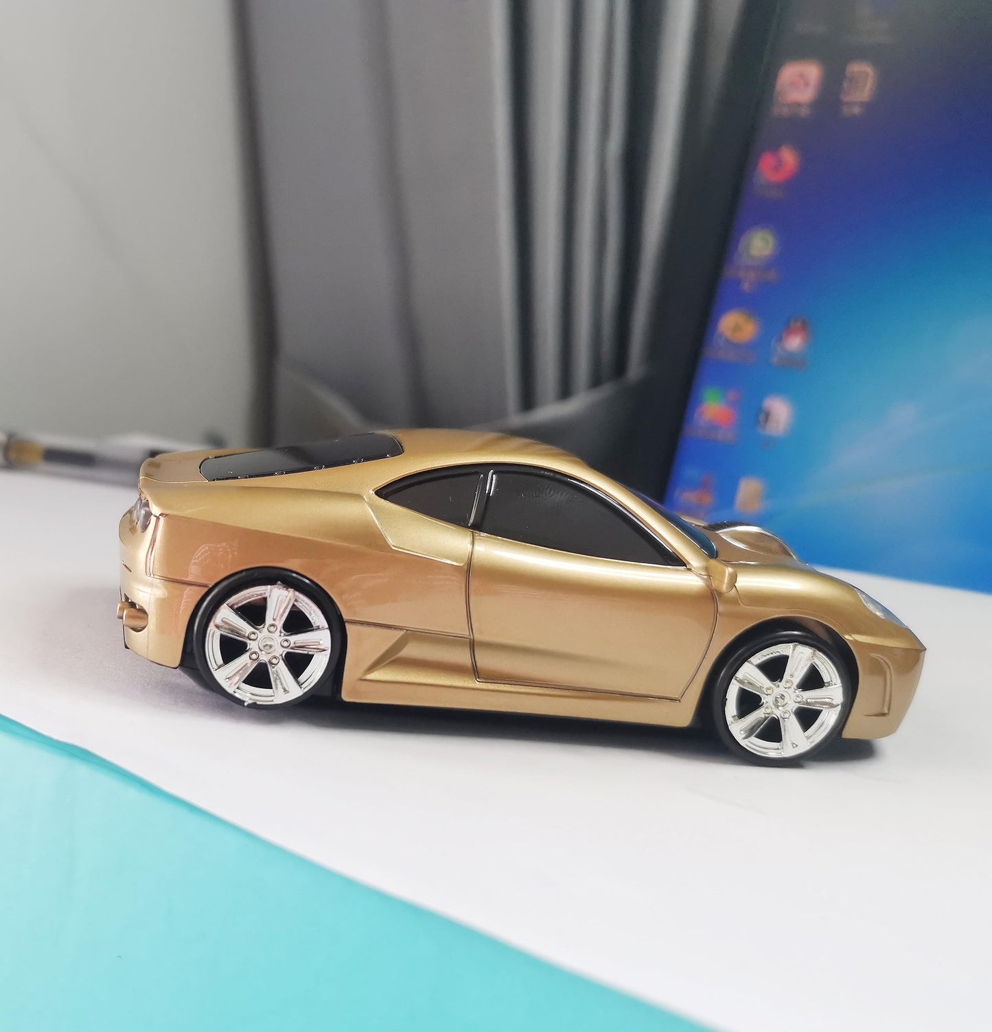 SDGSQHA Wireless Car Mouse, 2.4G USB, 1600DPI, Gold, Sport Car Design, Compatible with Laptop PC Mac Windows Linux, Model BN002-Gold