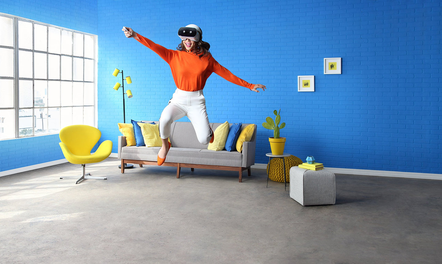 Lenovo Mirage Solo VR Headset - Standalone with Worldsense Tracking, QHD Display, White, Model ZA3C0003US
